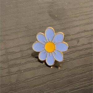 Blue & Yellow Daisy Flower Enamel Pin
